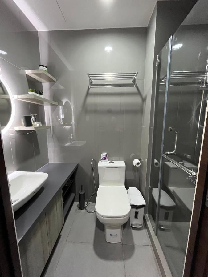 Homey 1 Bedroom Unit At Air Residences Makati City Exterior photo