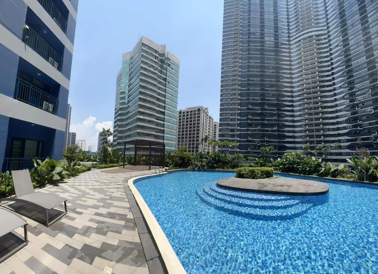 Homey 1 Bedroom Unit At Air Residences Makati City Exterior photo