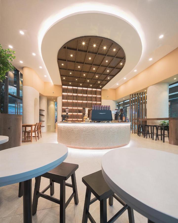 Homey 1 Bedroom Unit At Air Residences Makati City Exterior photo
